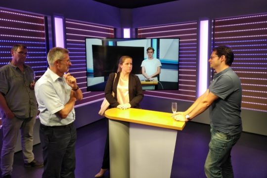 Bei der offiziellen Eröffnung des TV-Studios am 17.8.2018 vlnr BRF-Direktor Toni Wimmer, Aufsichtsministerin Isabelle Weykmans und BRF-Programmchef Olivier Krickel (Foto: Ralph Urfels)