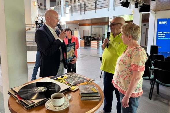 Eröffnung der Schallplatten-Ausstellung zum 80. Geburtstag des